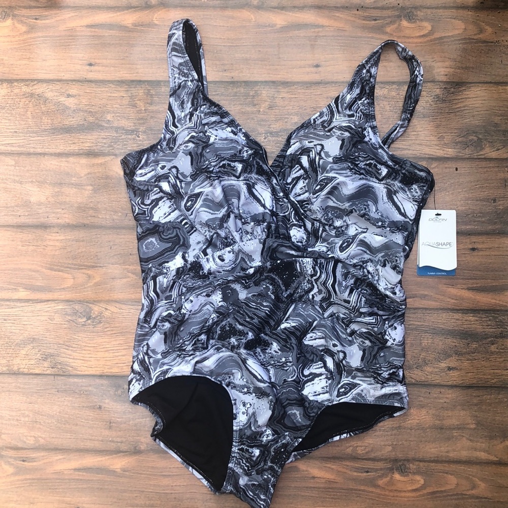 Dolfin Aqua Shape Swimsuit